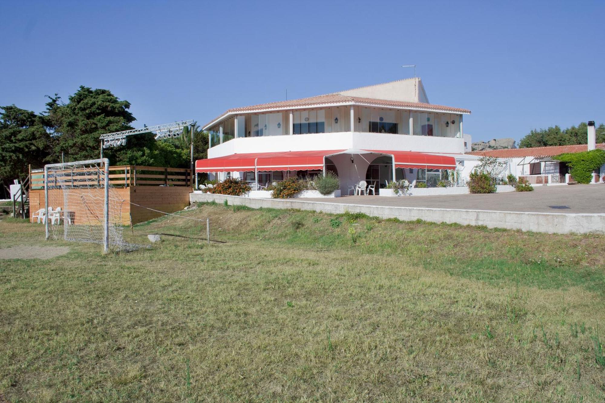 Hotel Mirage Santa Teresa Gallura Exterior foto